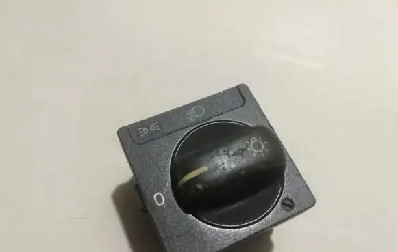 Volvo S70 V70 V70 XC Light switch 8601773