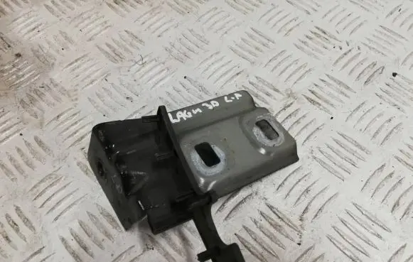 Renault Laguna III Fender mounting bracket 625A10002R
