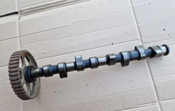 Volkswagen Scirocco Camshaft 026109101Q