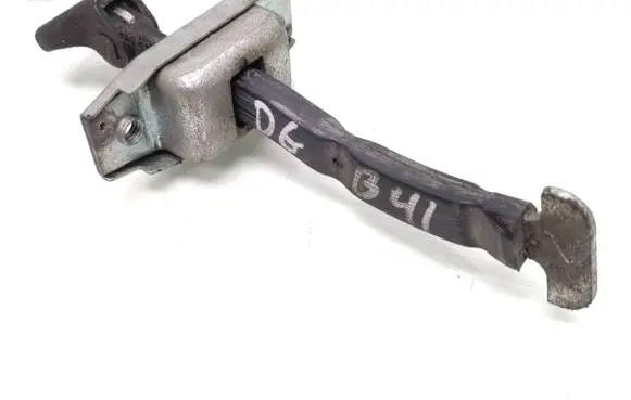 Toyota Prius (XW20) Rear door check strap stopper 690r