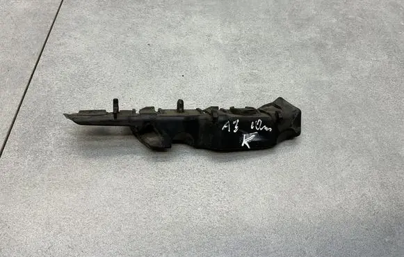 Front bumper mounting bracket