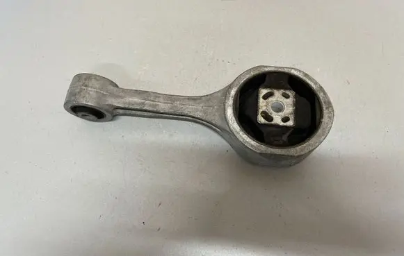 Volkswagen Polo V 6R Engine mount bracket PX0047