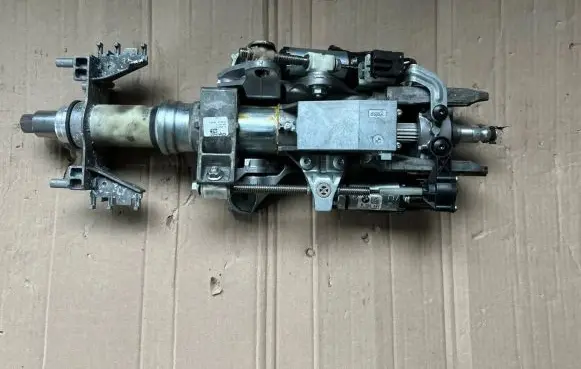 BMW 5 F10 F11 Steering wheel axle set P10768703