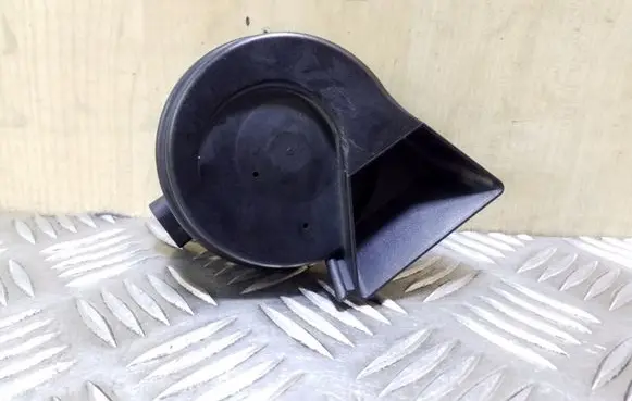 Audi A5 8T 8F Horn signal 8T0951221A