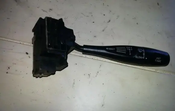 Mitsubishi Colt Wiper control stalk 175326l