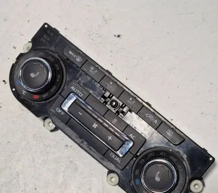 Skoda Octavia Mk2 (1Z) Climate control unit 3T0907044BA SW0401 5HB00974947