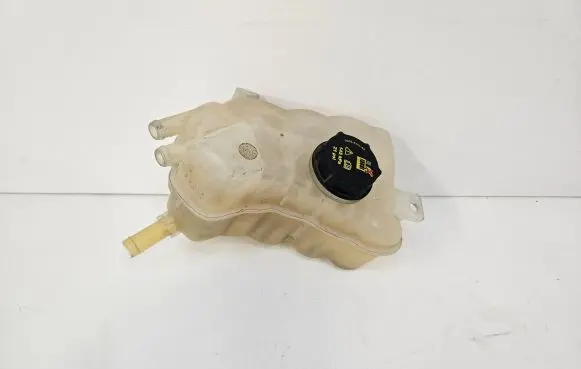 Ford Fusion II Coolant expansion tank/reservoir DG938A080AD