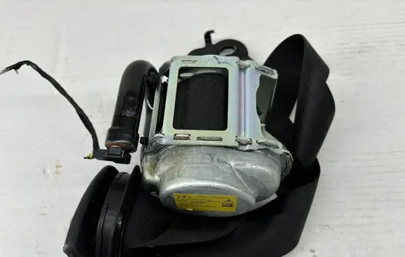 BMW 5 G30 G31 G38 Front seatbelt 72117430068