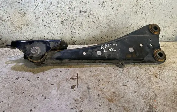 Toyota RAV 4 (XA40) Rear control arm