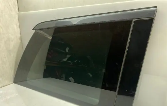 Mercedes-Benz GL X164 Rear side window