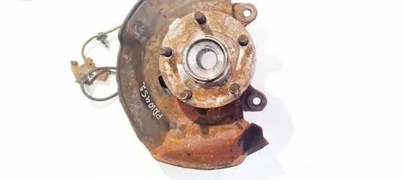 Toyota Avensis T270 Front wheel hub
