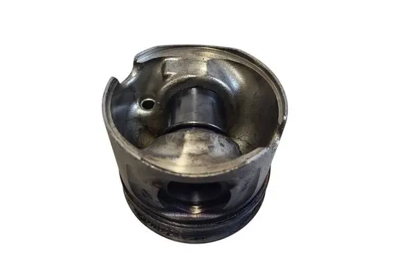 BMW 3 E90 E91 Piston 0000