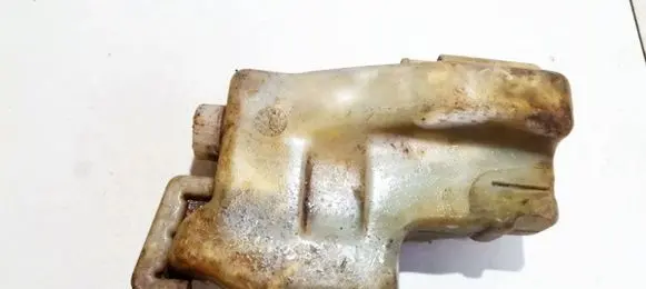 Nissan Sunny Coolant expansion tank/reservoir