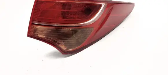 Hyundai Santa Fe Rear/tail lights 924022W0