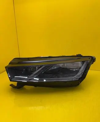 Skoda Octavia Mk4 Headlight/headlamp 5E4941015B