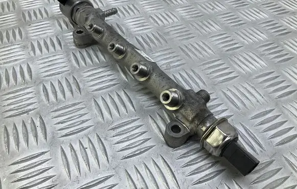 Audi A4 S4 B9 Fuel pressure regulator 04L089G 04L906054 04L130764C