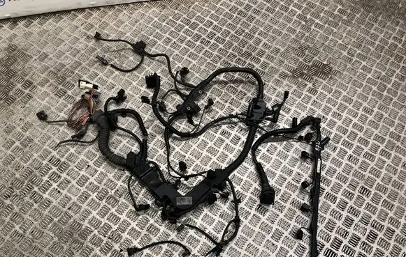 BMW 5 F10 F11 Engine installation wiring loom 8507366 12518507366 8513252