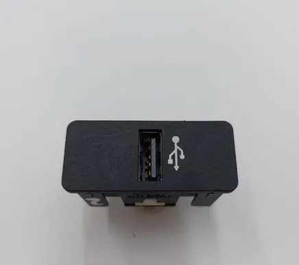 Mini Cooper Countryman R60 USB socket connector 9230248