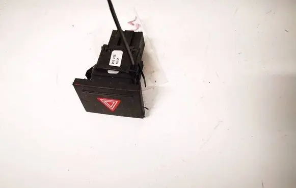 Volkswagen Touareg I Hazard light switch 7L6953235
