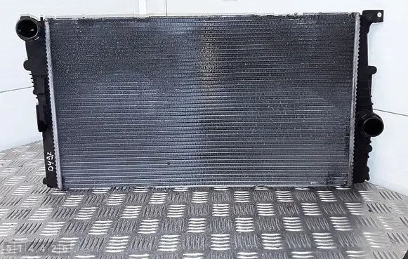 BMW 1 F20 F21 Coolant radiator 7600520