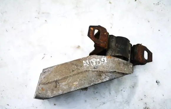 Ford Escort Engine mount bracket 95ab6031aa 95ab-6031-aa