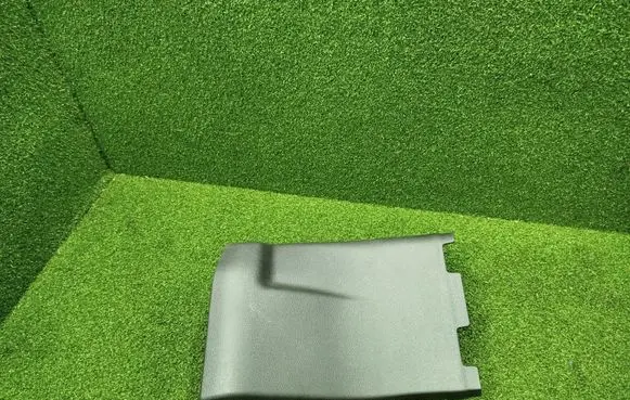 (B) pillar trim (bottom)