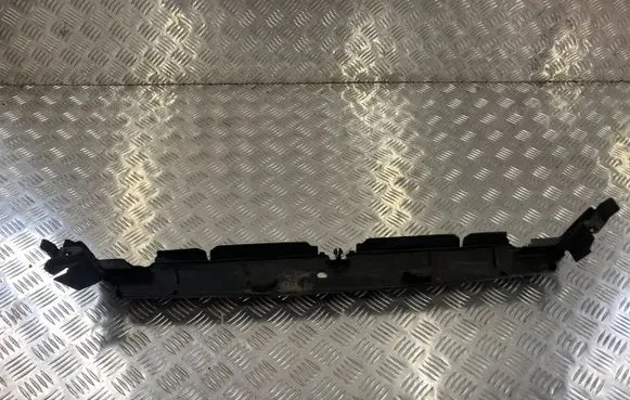 Toyota RAV 4 (XA40) Radiator trim 16681-36010