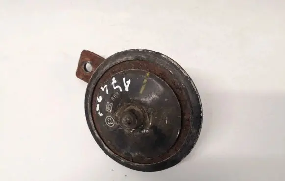 Volkswagen PASSAT B5 Horn signal a722367