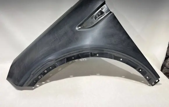 Land Rover Discovery Sport Fender LR061384