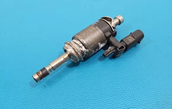 Skoda Octavia Mk3 (5E) Fuel injector 05E906036F IMPRK1576890