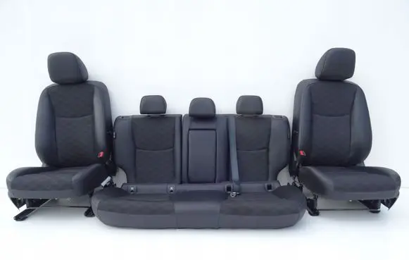 Nissan Pulsar Seat set 