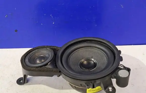 Volvo XC90 Front door speaker 30657757