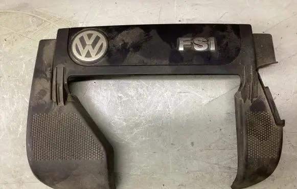Volkswagen PASSAT B6 Engine cover (trim) 06F103925A 06F103925