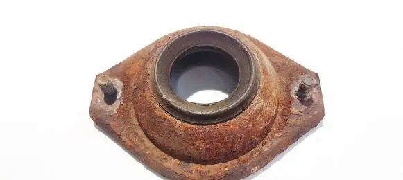 Suzuki Alto Coil spring mount 