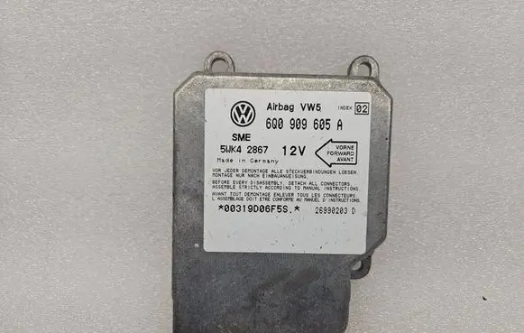 Volkswagen Golf IV Airbag control unit/module 6Q0909605A
