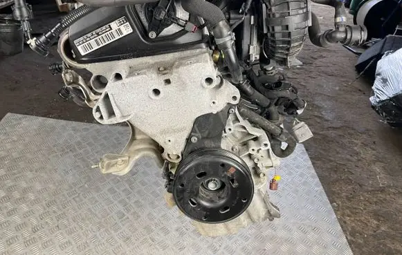 Volkswagen Golf VIII Engine DFY