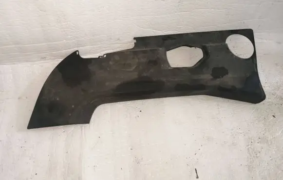 Volkswagen Touareg II Engine cover (trim) 7L6806442 ALTCZ