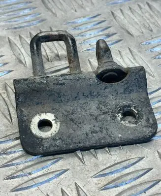 Mercedes-Benz Sprinter W906 Loading door lock loop/hook striker A9067400032 286006
