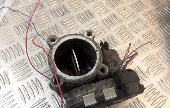 Mercedes-Benz C W204 Throttle valve 6420900270 A6420900270