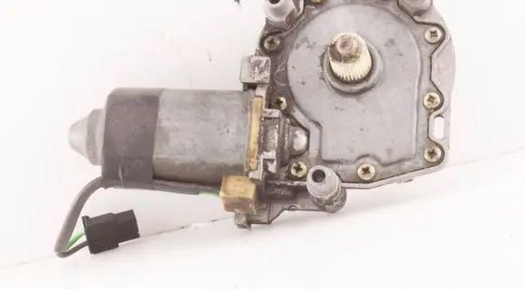 Audi A6 S6 C4 4A Front door window regulator motor 0531826101
