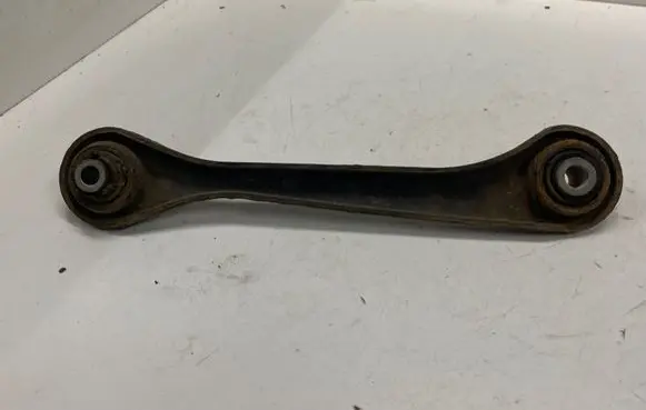 Volkswagen PASSAT B6 Rear control arm 1k0501530