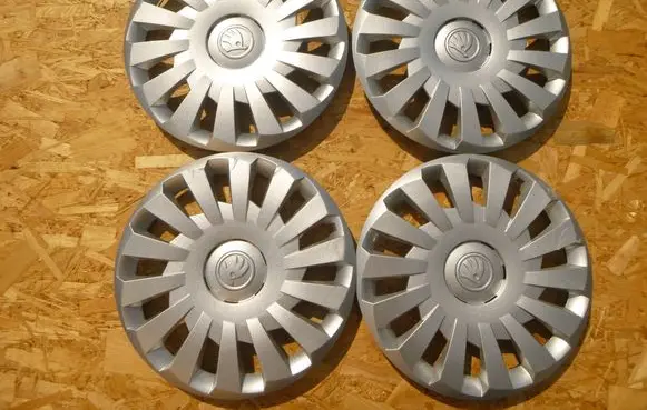 Skoda Octavia Mk3 (5E) R16 wheel hub/cap/trim 5E0601147B