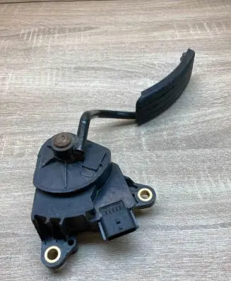 Renault Megane II Accelerator throttle pedal 8200153268