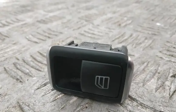 Mercedes-Benz E W212 Electric window control switch A2049055502