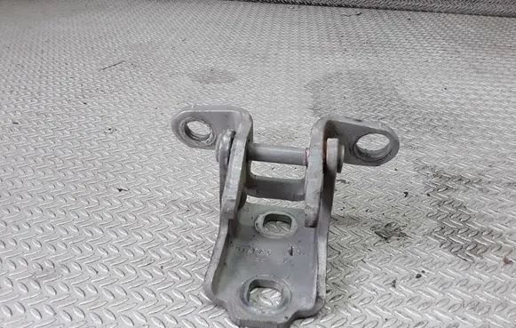 Saab 9-3 Ver2 Front door lower hinge 