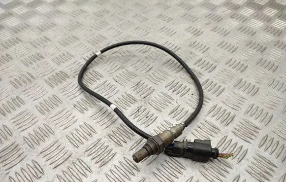 Volkswagen Transporter - Caravelle T6 Lambda probe sensor 04L906262E