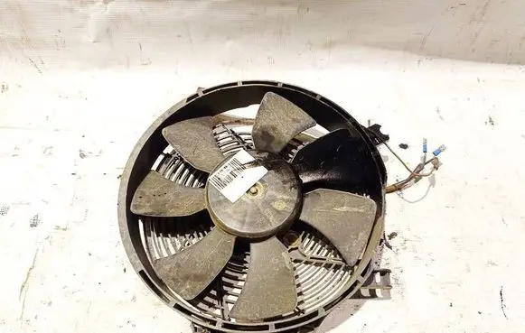 Mitsubishi Pajero Sport I Radiator cooling fan shroud 