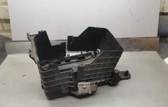 Volkswagen PASSAT CC Battery tray 1K0915333 3C0915336A 3C0915335
