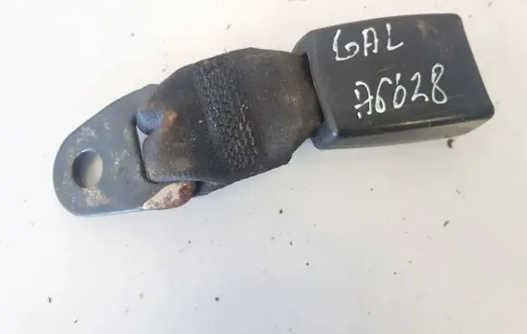 Rear seatbelt buckle