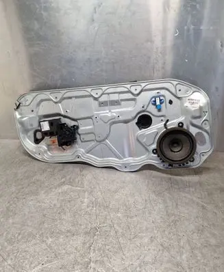Volvo C30 Front door electric window regulator 8679978